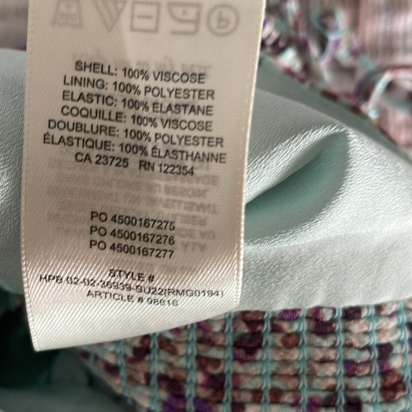 ARITZIA Sunday Best floral smocked milkmade crop top size extra small - Picture 8 of 8